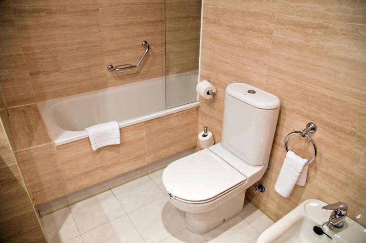 TRIPLE STANDARD Room
