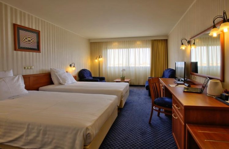 DOUBLE STANDARD Room