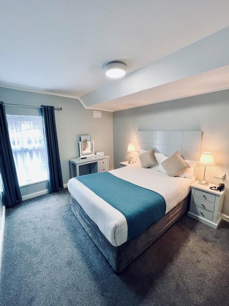 DOUBLE STANDARD Room