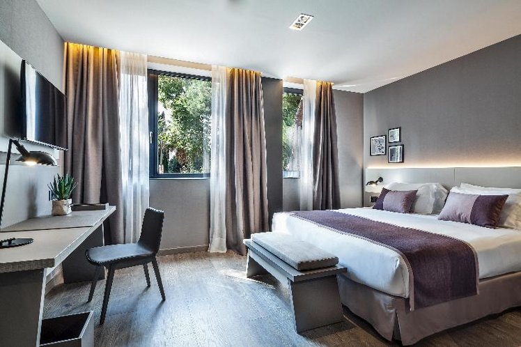 DOUBLE SINGLE USE PREMIUM Room