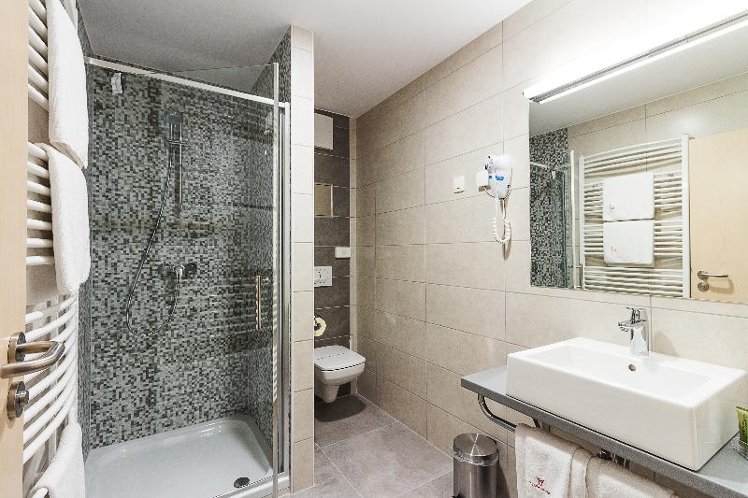 DOUBLE SINGLE USE PREMIUM Room