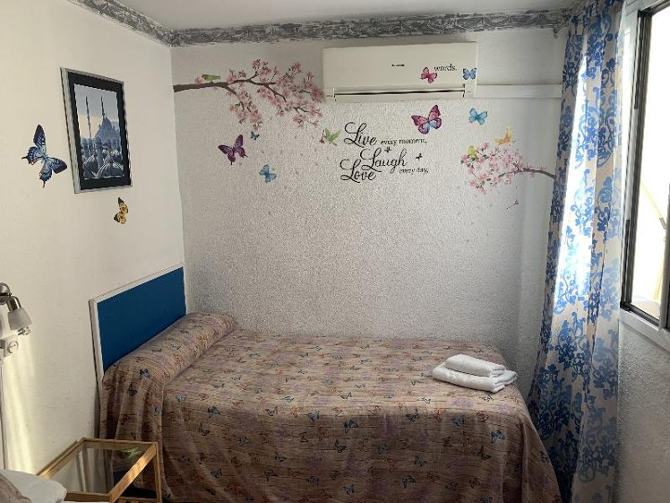 SINGLE STANDARD Room