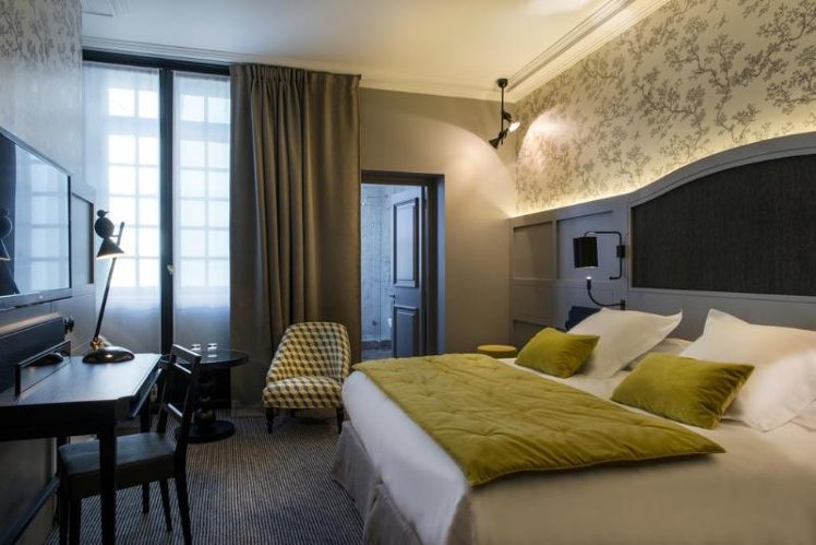 DOUBLE SUPERIOR Room