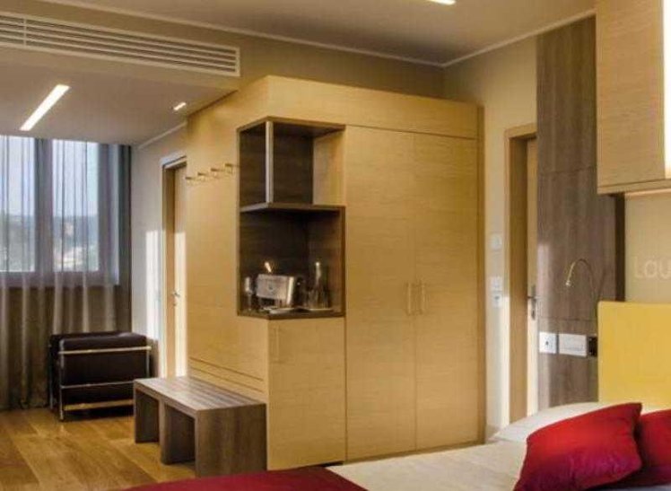 TRIPLE STANDARD Room