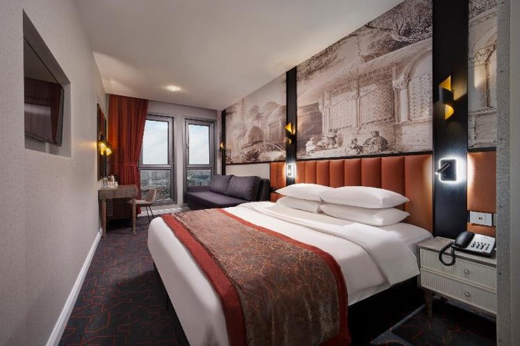 TRIPLE STANDARD Room