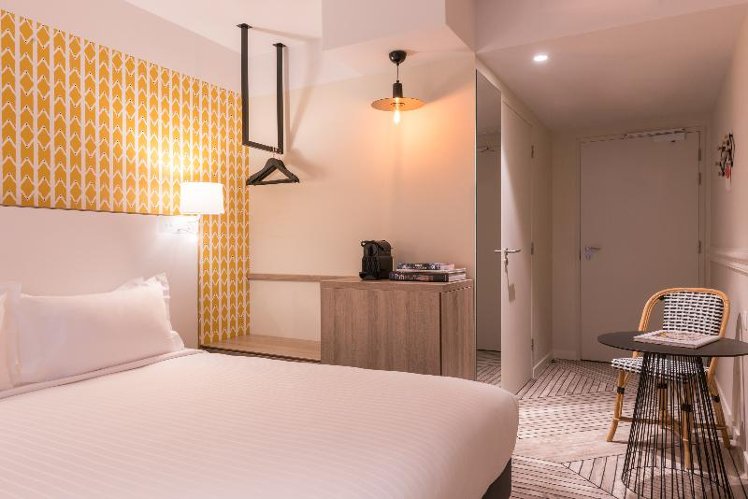 DOUBLE STANDARD Room