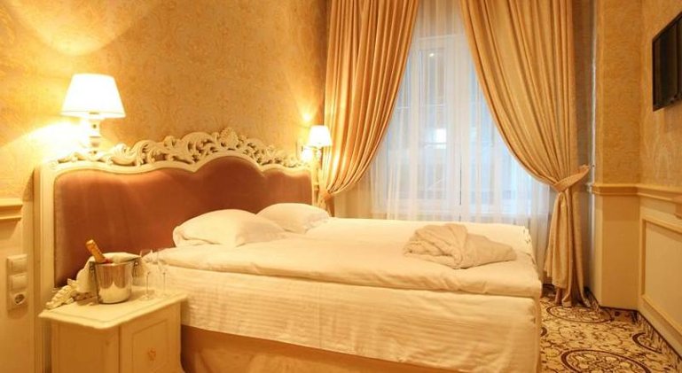 SUITE ONE BEDROOM Room