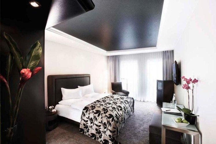 DOUBLE STANDARD Room