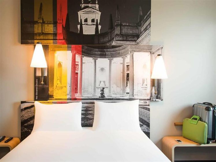DOUBLE STANDARD Room