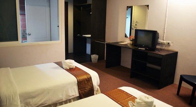 Double or Twin DELUXE Room