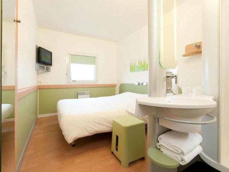 SINGLE STANDARD Room