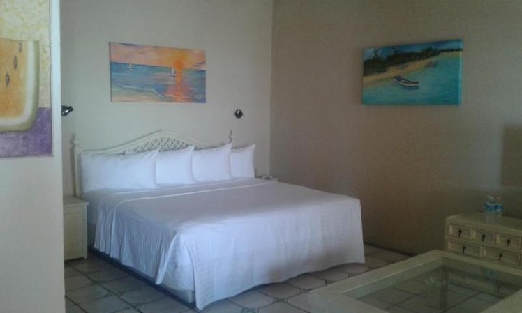 DOUBLE KING SIZE BED Room