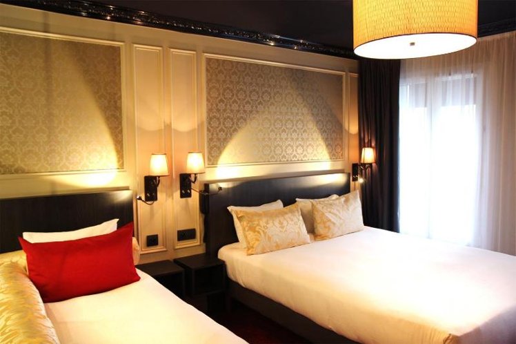 TRIPLE SUPERIOR Room