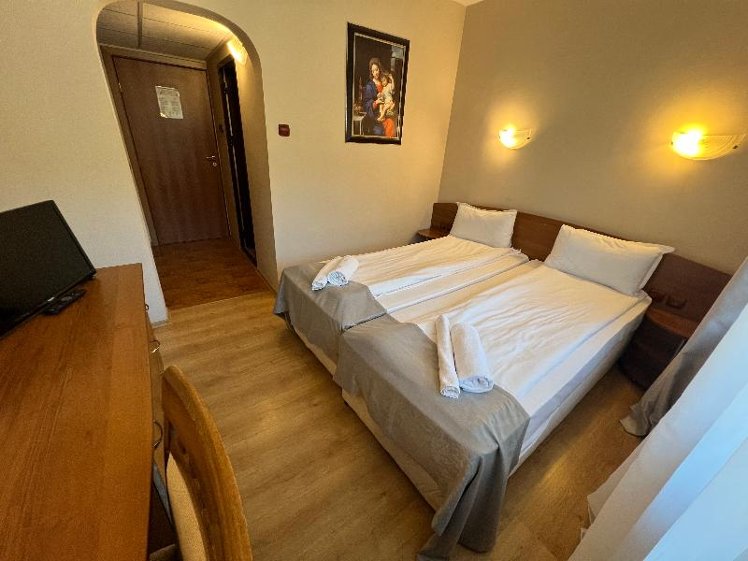 DOUBLE ECONOMY Room