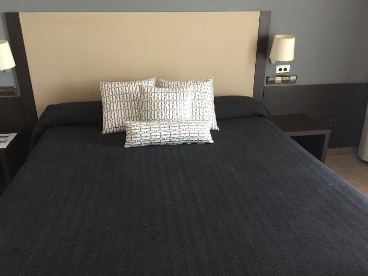 DOUBLE SINGLE USE STANDARD Room