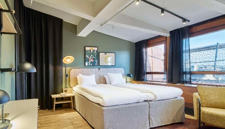 DOUBLE SUPERIOR KING BED Room