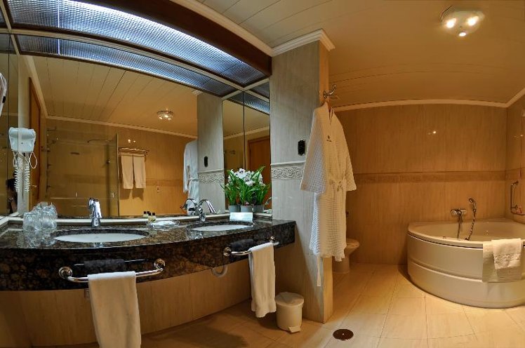 SUITE ONE BEDROOM Room