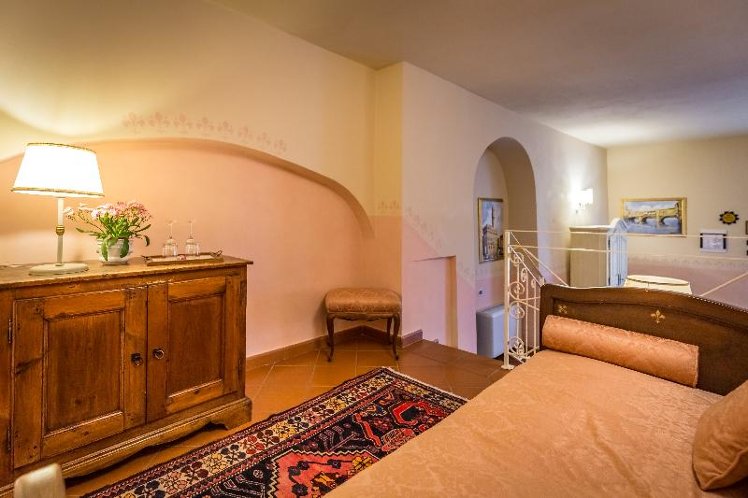 JUNIOR SUITE STANDARD Room
