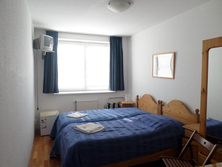 SINGLE STANDARD Room