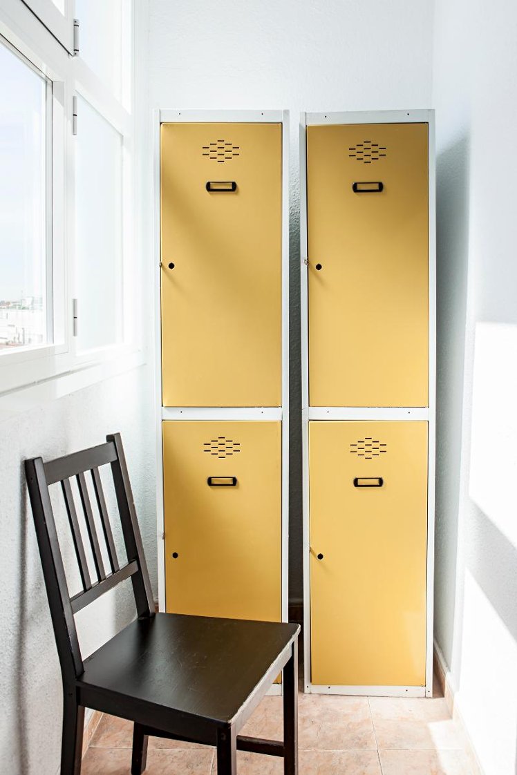 Bed in dormitory WITH SHARED BATHROOM Room