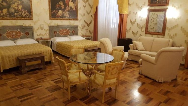 SINGLE STANDARD Room