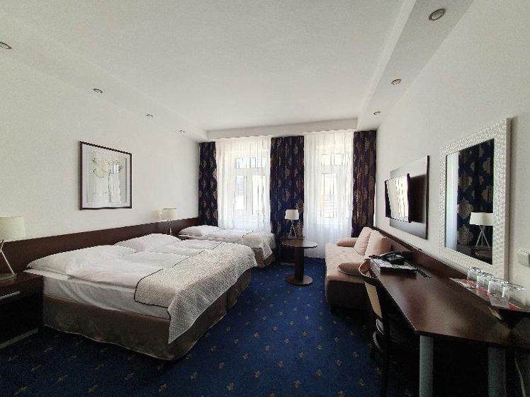 TRIPLE DELUXE Room