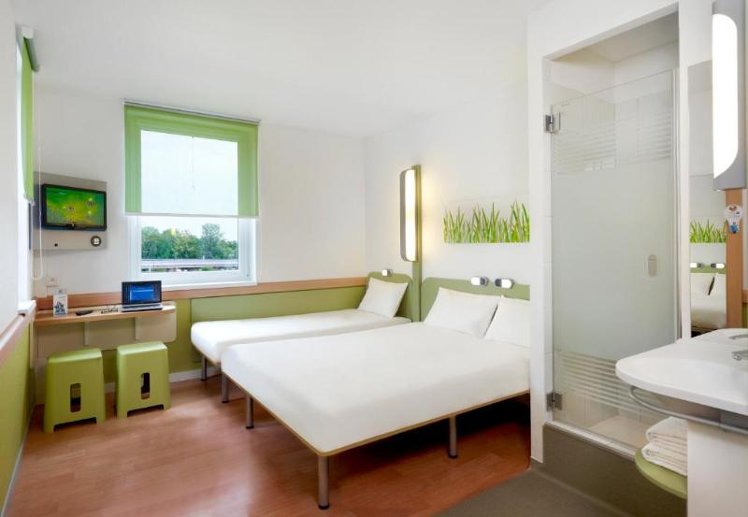 DOUBLE STANDARD Room