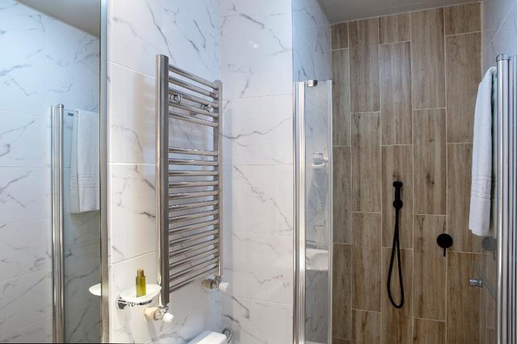 SINGLE STANDARD Room