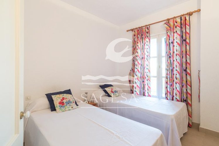 APARTMENT CAPACITY 7 THREE BEDROOMS Room