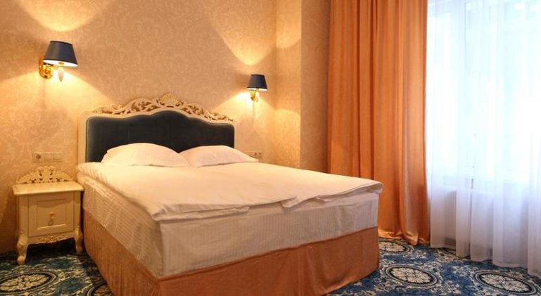 DOUBLE STANDARD Room