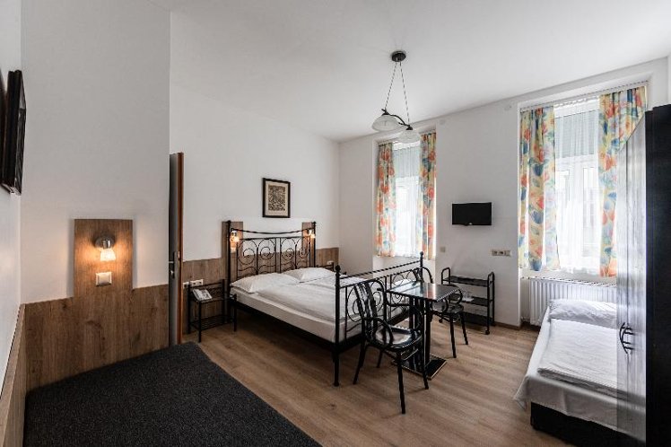 TRIPLE STANDARD Room
