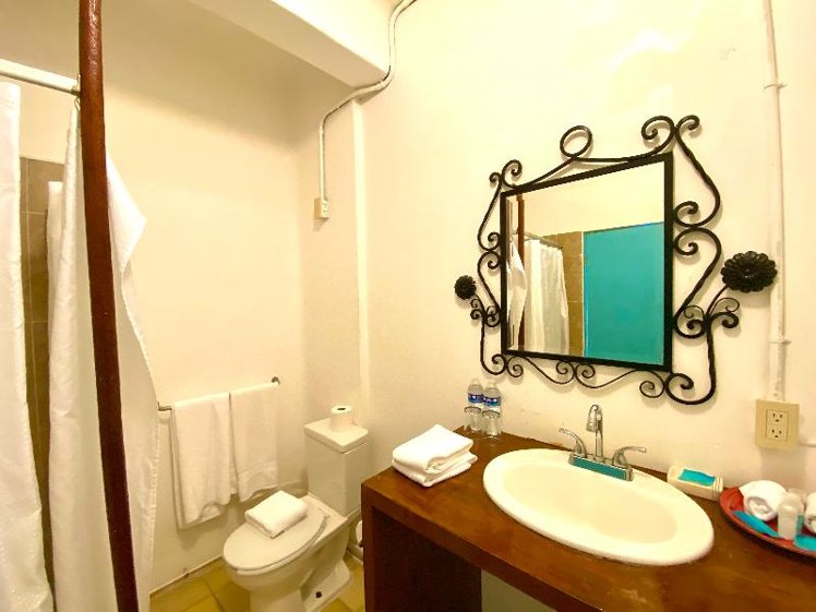DOUBLE DELUXE TWO QUEEN BEDS Room