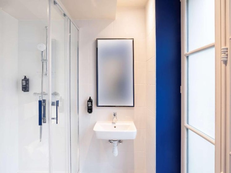 TWIN STANDARD Room
