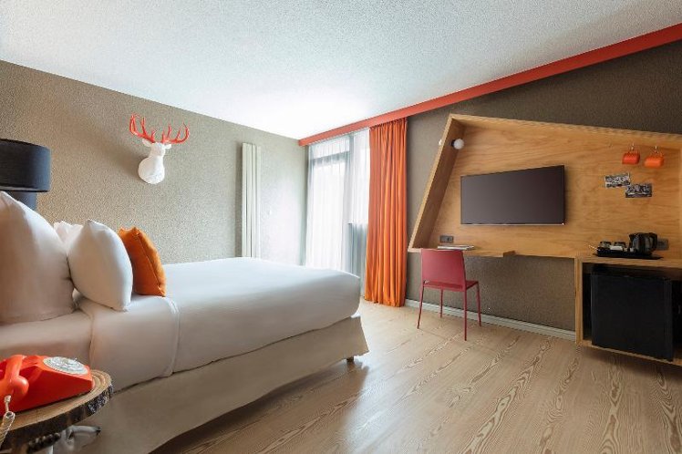 DOUBLE STANDARD Room
