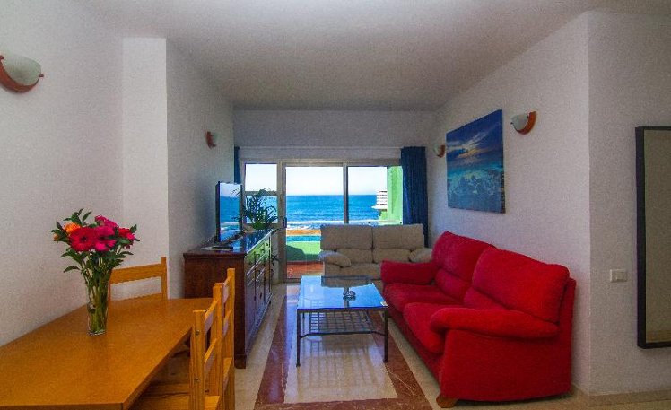 FAMILY ROOM WITH KITCHENETTE Room