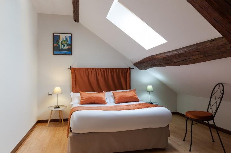 DOUBLE STANDARD Room