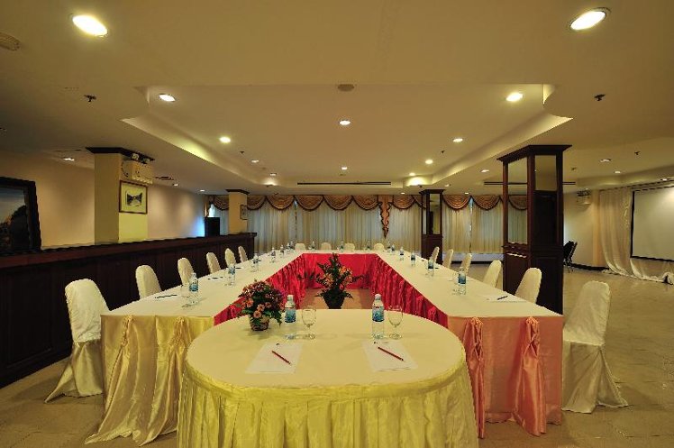 Thipurai City Hotel