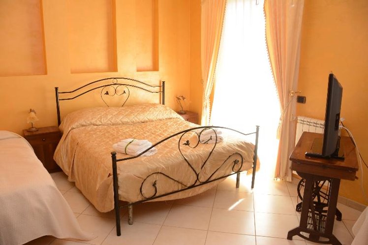 SUITE DELUXE WITH BALCONY Room