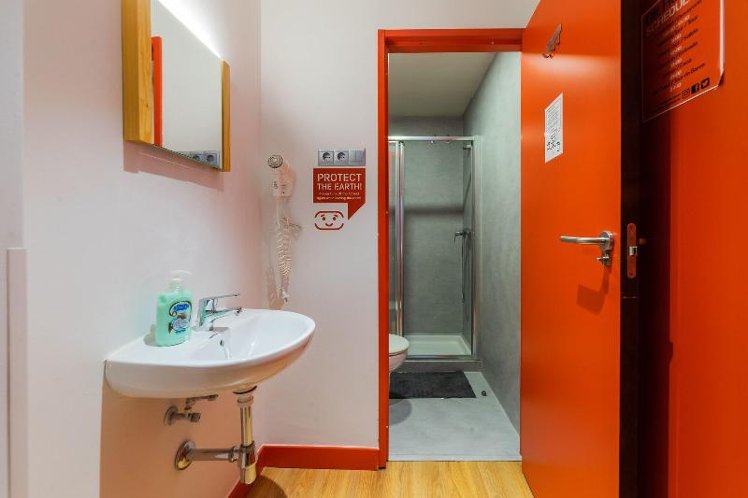 Bed in dormitory WITH SHARED BATHROOM Room