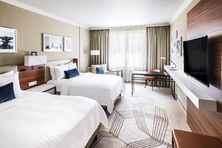 QUADRUPLE DELUXE TWO QUEEN BEDS Room