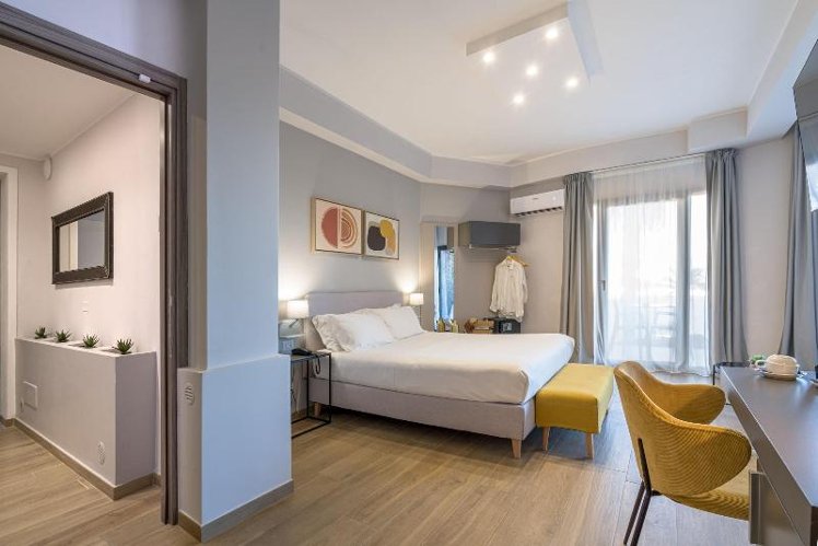 DOUBLE STANDARD Room