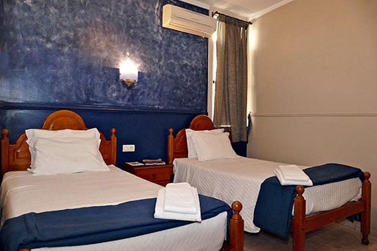 TRIPLE STANDARD Room