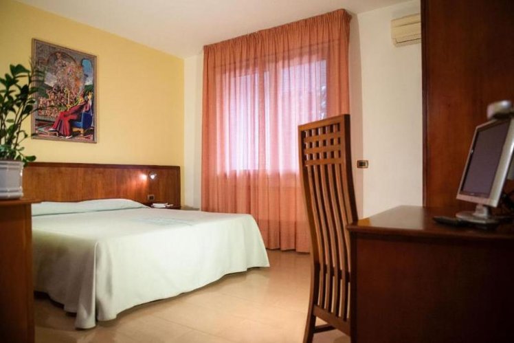 Double or Twin STANDARD Room