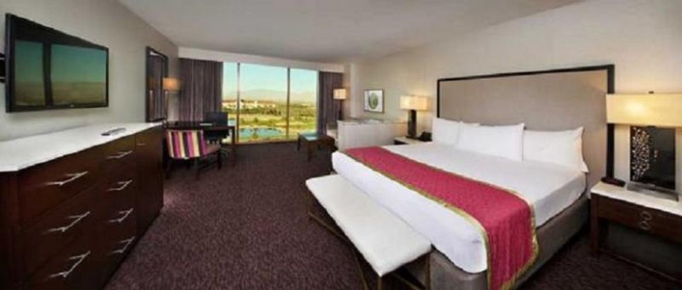 DOUBLE KING SIZE BED Room