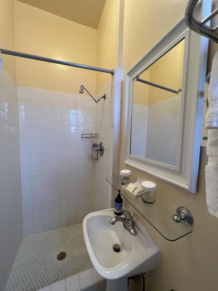 DOUBLE STANDARD Room