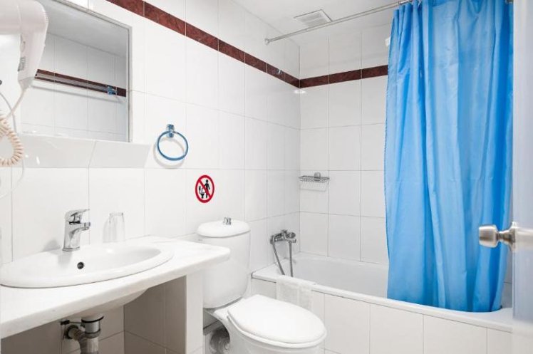 TRIPLE STANDARD Room