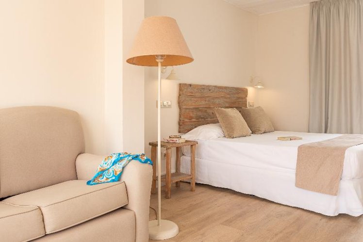 JUNIOR SUITE STANDARD Room