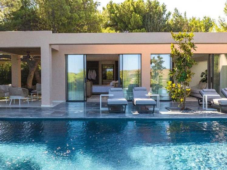 VILLA WITH PRIVATE POOL Room