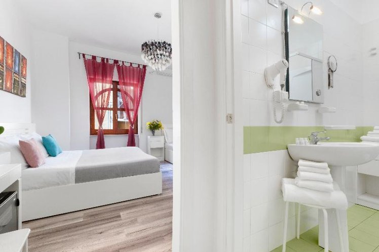 QUADRUPLE STANDARD Room