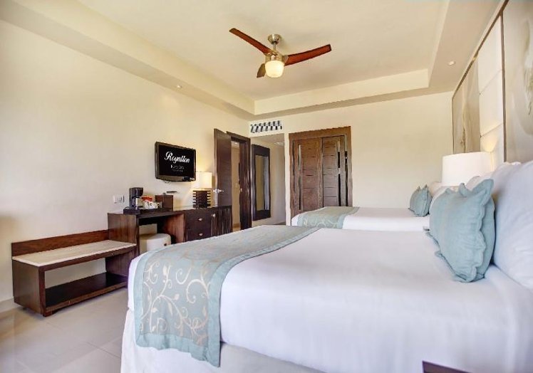 DOUBLE LUXURY OCEAN VIEW Room